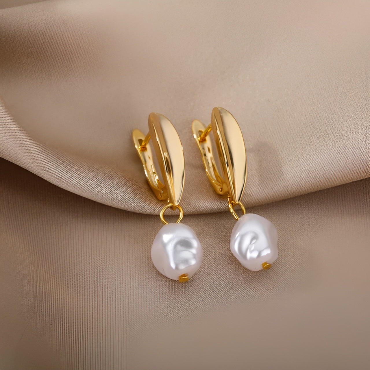 Retro Pearl Circle Earrings